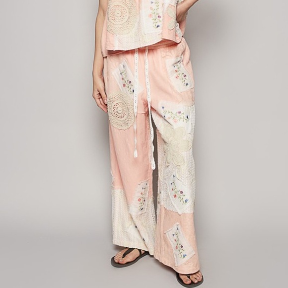 POL Floral Crochet Embroidered Color Block Stretchy Drawstring Waist Pants - Picture 4 of 6